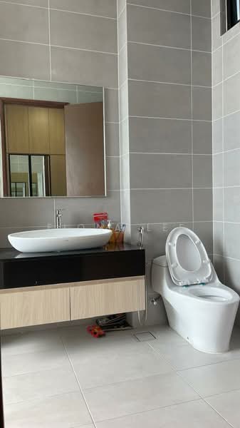 Bungalow for Rent in Telok Panglima Garang (Selangor) - Fiona Lee - Bathroom - PropertyGuru.com.my