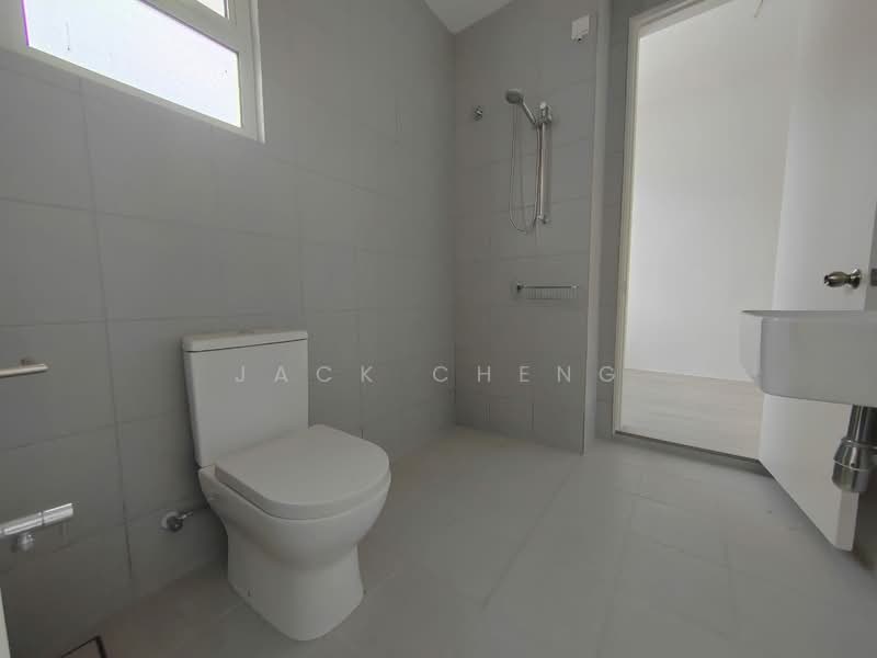 2-storey Terraced House for Sale in Bandar Country Homes (Rawang) - Jack Cheng - Bathroom - PropertyGuru.com.my