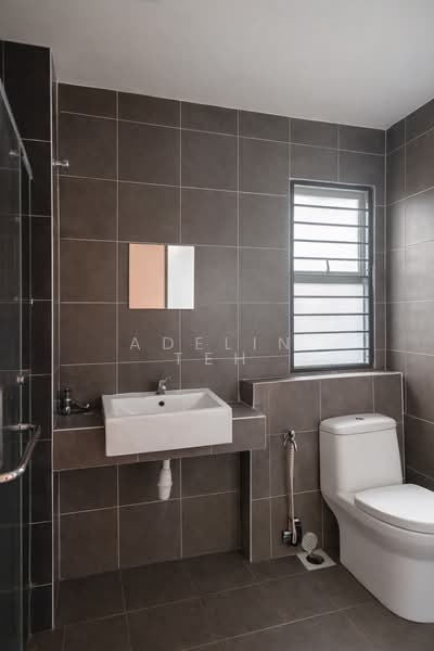 Rumah Teres 2 Tingkat untuk Dijual di Bandar Seri Coalfields (Ijok) - Adelin Teh - Bathroom - PropertyGuru.com.my