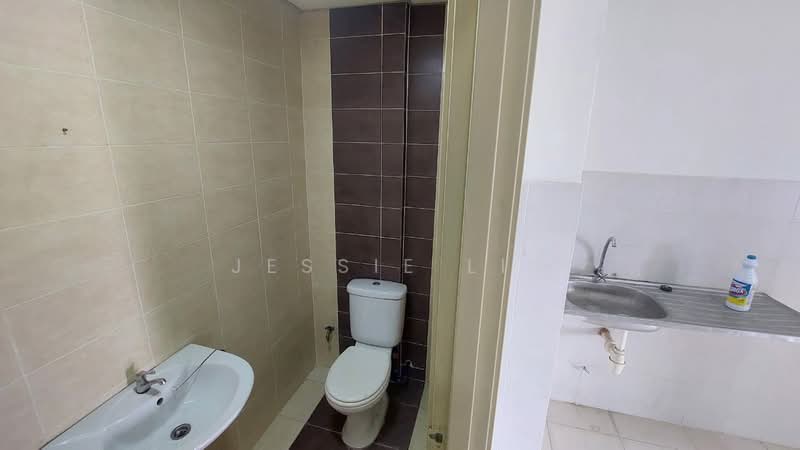 Office for Rent in Kota Damansara (Selangor) - Jessie Lin - Bathroom - PropertyGuru.com.my