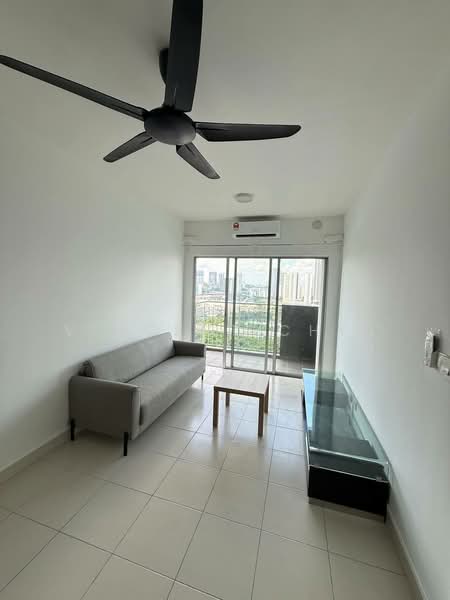 Kondominium untuk Disewa di Residensi Desa Satumas - Vincent Chye - Living Room - PropertyGuru.com.my