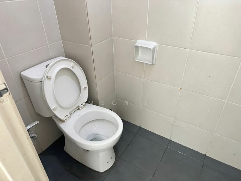 Shop / Office for Rent in Rawang (Selangor) - Samson Lee - Bathroom - PropertyGuru.com.my