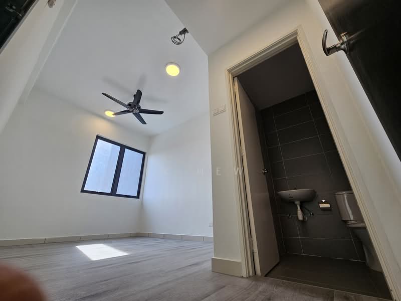 Servis Apartment untuk Dijual di Kiara Plaza - KK HEW - PropertyGuru.com.my