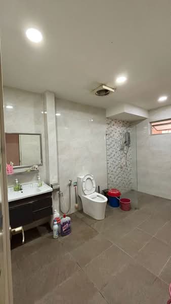 2-storey Terraced House for Sale in Taman Sri Bintang (Kepong) - Kiing TW - Bathroom - PropertyGuru.com.my