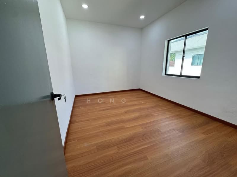 Semi-Detached House for Sale in Kampung Mahmoodiah (Johor Bahru) - Hong . - Interior - PropertyGuru.com.my