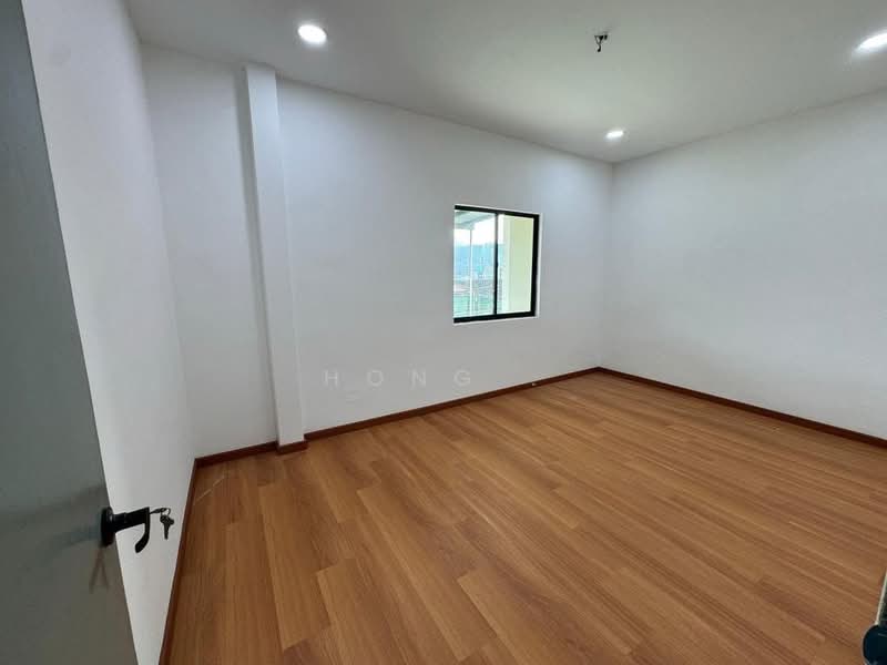 Semi-Detached House for Sale in Kampung Mahmoodiah (Johor Bahru) - Hong . - Interior - PropertyGuru.com.my