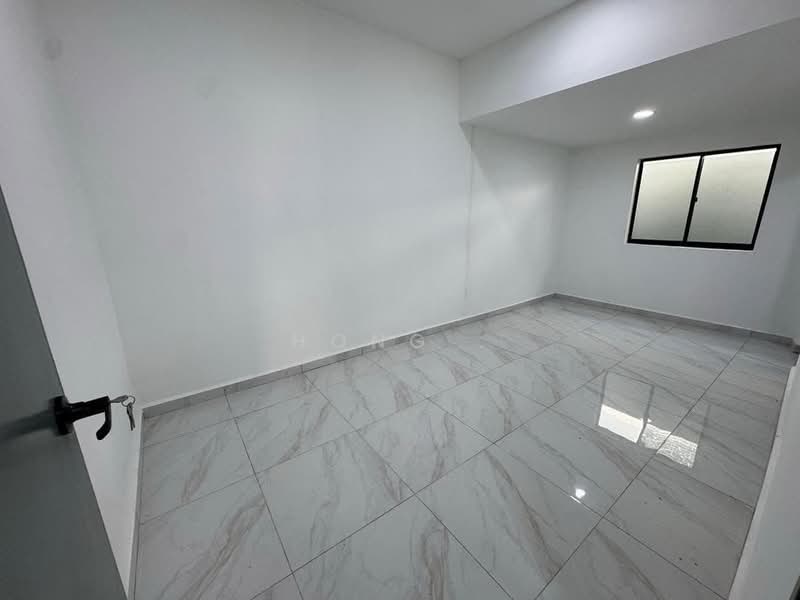 Semi-Detached House for Sale in Kampung Mahmoodiah (Johor Bahru) - Hong . - Interior - PropertyGuru.com.my