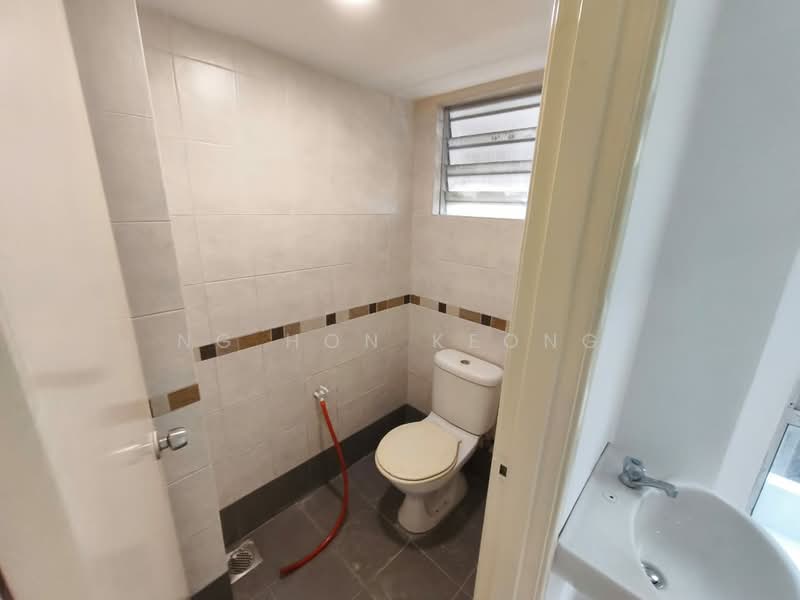 Shop / Office for Rent in Puchong (Selangor) - Ng Hon Keong - Bathroom - PropertyGuru.com.my