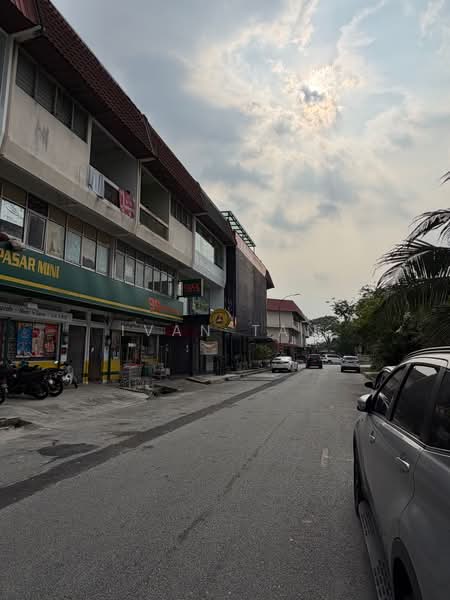 Shop for Rent in Taman Sri Serdang (Seri Kembangan) - Ivan Tan - Exterior - PropertyGuru.com.my