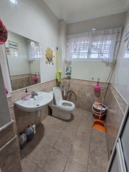 Rumah Teres 2.5-Tingkat untuk Dijual di Taman Sri Bintang (Kepong) - Kiing TW - Bathroom - PropertyGuru.com.my