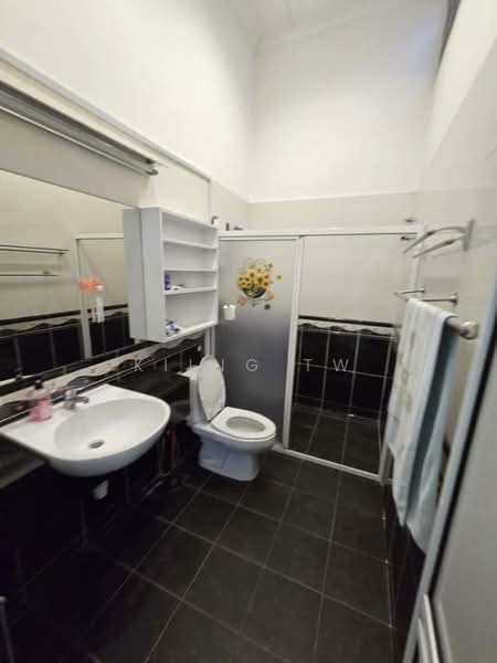 Rumah Teres 2.5-Tingkat untuk Dijual di Taman Sri Bintang (Kepong) - Kiing TW - Bathroom - PropertyGuru.com.my