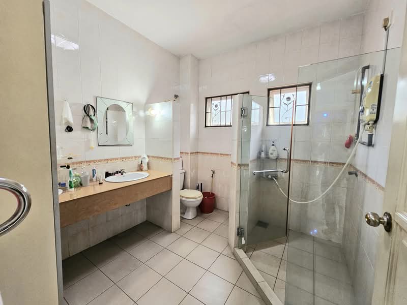 Taman Meranti Jaya untuk Untuk Dijual - RM 899,000, Apr 2026 - Bathroom - PropertyGuru.com.my