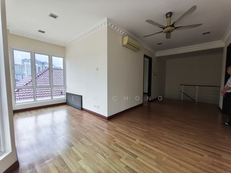 Rumah Berkembar untuk Dijual di Kampung Baru Salak Selatan (Salak South) - Yenn Chong - PropertyGuru.com.my