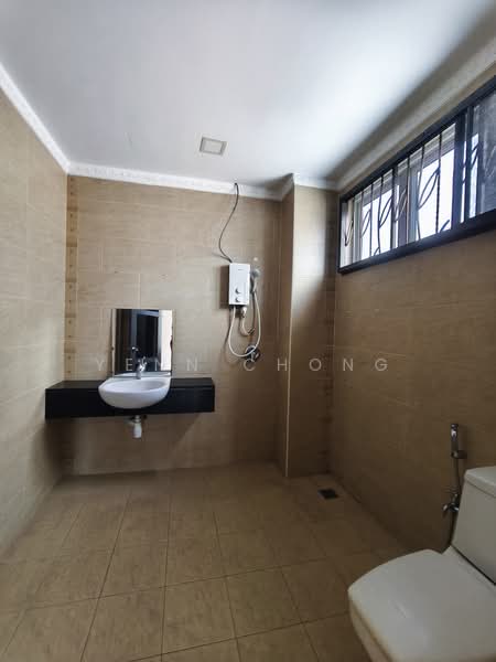 Rumah Berkembar untuk Dijual di Kampung Baru Salak Selatan (Salak South) - Yenn Chong - PropertyGuru.com.my
