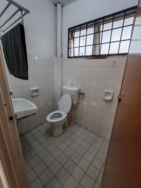 Semi-Detached House for Rent in Kajang (Selangor) - Alex Wong - Bathroom - PropertyGuru.com.my