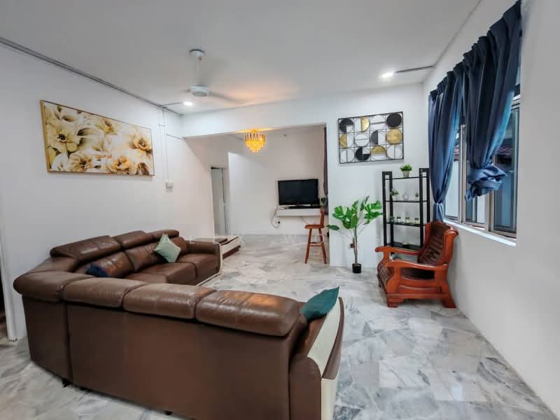 Semi-Detached House for Rent in Kajang (Selangor) - Alex Wong - Living Room - PropertyGuru.com.my