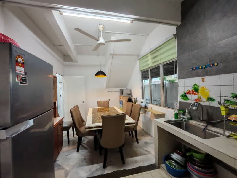 Semi-Detached House for Rent in Kajang (Selangor) - Alex Wong - Kitchen - PropertyGuru.com.my