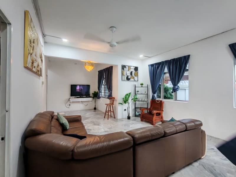 Semi-Detached House for Rent in Kajang (Selangor) - Alex Wong - Living Room - PropertyGuru.com.my