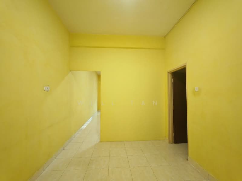 1-storey Terraced House for Sale in Taman Bestari Indah (Ulu Tiram) - Well Tan - Interior - PropertyGuru.com.my