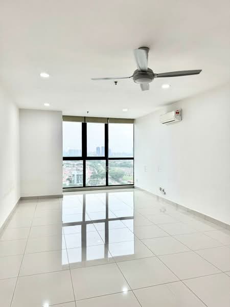 Atria untuk Untuk Disewa - RM 1,900 /bulan, Mac 2026 - Living Room - PropertyGuru.com.my
