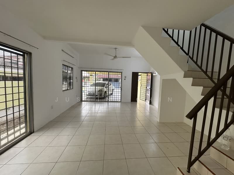 2-storey Terraced House for Rent in Taman Arkid (Menglembu) - Justine Chin - Living Room - PropertyGuru.com.my