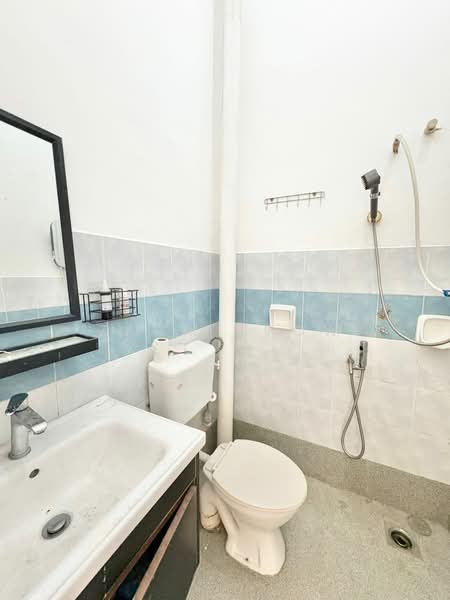 Rumah Teres 1 Tingkat untuk Dijual di Taman Kempas Indah (Tebrau) - Zack Chow - Bathroom - PropertyGuru.com.my