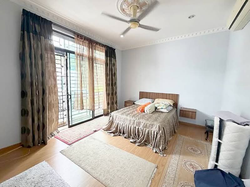 Rumah Banglo untuk Dijual di Seksyen 9 (Kota Damansara) - Vincent Liaw - Bedroom - PropertyGuru.com.my