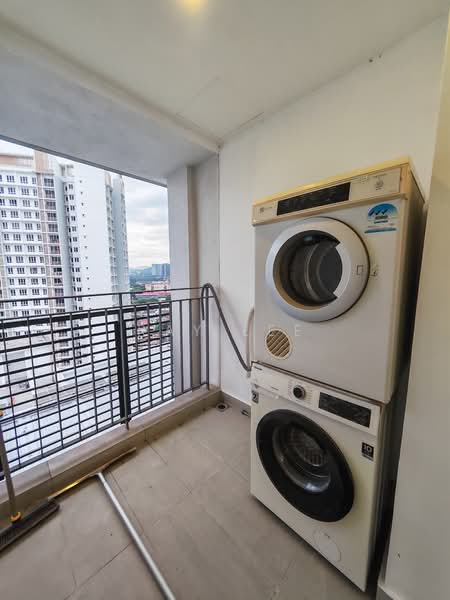 Jaya One Residences untuk Untuk Dijual - RM 800,000, Mac 2026 - Balcony - PropertyGuru.com.my