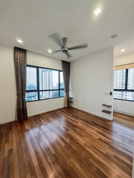 Jaya One Residences untuk Untuk Dijual - RM 800,000, Mac 2026 - Living Room - PropertyGuru.com.my