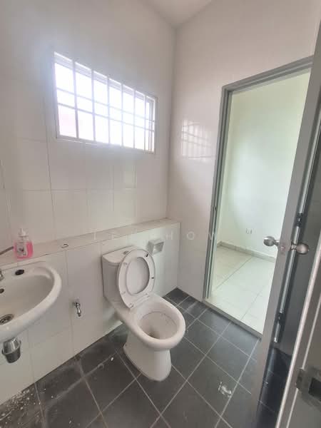 Saujana Tropika untuk Untuk Dijual - RM 999,000, Apr 2026 - Bathroom - PropertyGuru.com.my