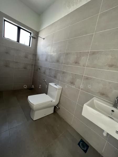 Semi-Detached House for Sale in Panorama Lapangan Perdana (Ipoh) - Qazin Khoo - Bathroom - PropertyGuru.com.my
