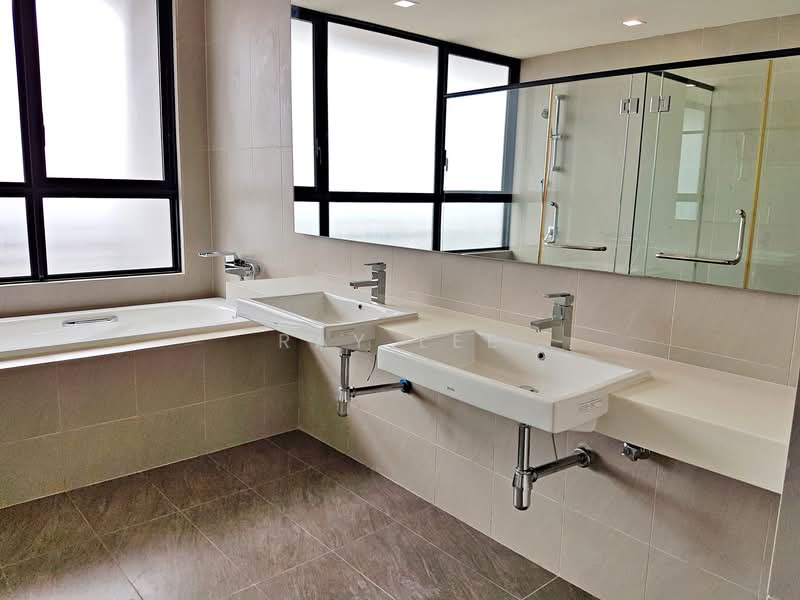 Jaya One Residences untuk Untuk Dijual - RM 1,750,000, Mac 2026 - Bathroom - PropertyGuru.com.my