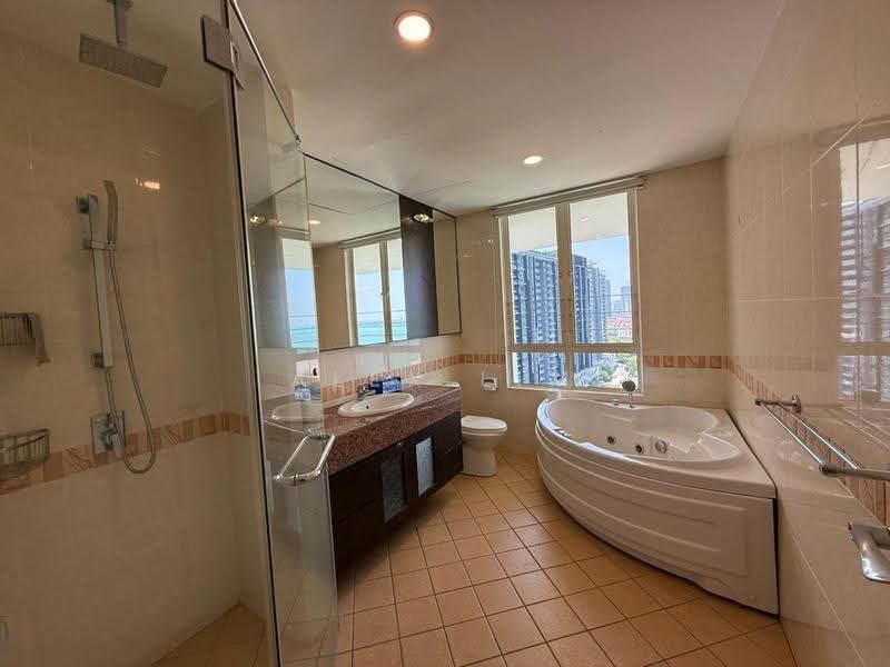 Kondominium untuk Disewa di Putra Marine Resort - Alex Lim - Bathroom - PropertyGuru.com.my