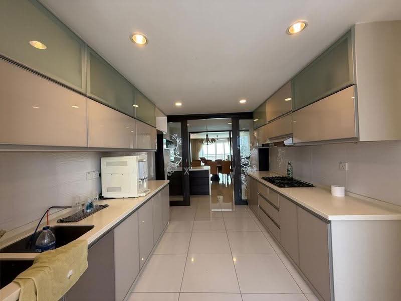 Kondominium untuk Disewa di Putra Marine Resort - Alex Lim - Kitchen - PropertyGuru.com.my