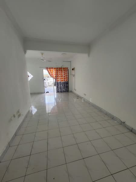 Townhouse for Sale in Taman Wangsa Permai (Kepong) - Sam Yee - Living Room - PropertyGuru.com.my