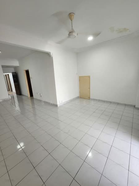 Townhouse for Sale in Taman Wangsa Permai (Kepong) - Sam Yee - Living Room - PropertyGuru.com.my