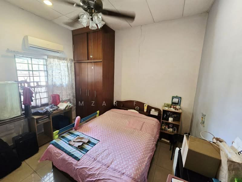 2-storey Terraced House for Sale in Kota Kemuning (Shah Alam) - Amzar Faiz - Bedroom - PropertyGuru.com.my