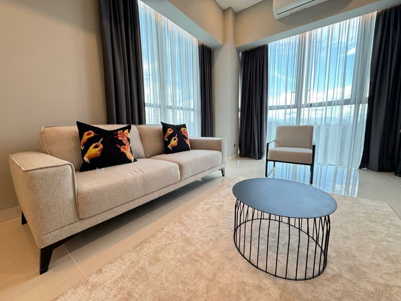 Senada Residence @ KLGCC Resort untuk Untuk Dijual - RM 1,150,000, Apr 2026 - Living Room - PropertyGuru.com.my