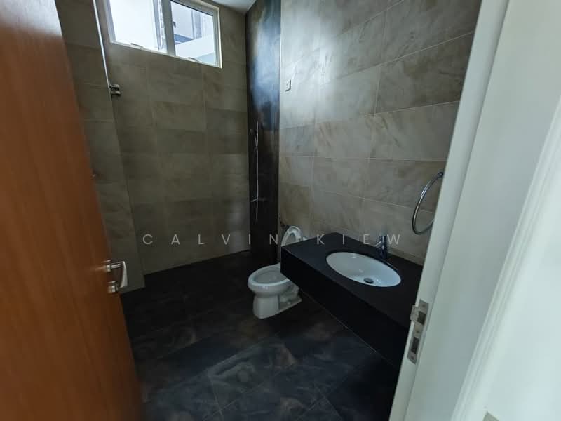 Bungalow for Sale in Straits View (Johor Bahru) - Calvin Kiew - Bathroom - PropertyGuru.com.my