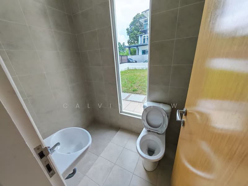 Bungalow for Sale in Straits View (Johor Bahru) - Calvin Kiew - Bathroom - PropertyGuru.com.my