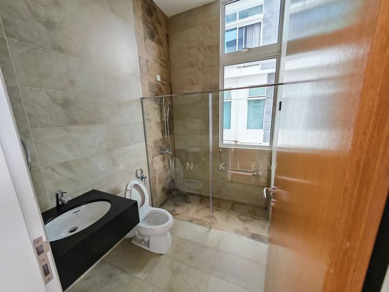 Bungalow for Sale in Straits View (Johor Bahru) - Calvin Kiew - Bathroom - PropertyGuru.com.my