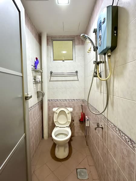 2-storey Terraced House for Sale in Taman Bukit Katil Indah (Bukit Katil) - Kellyn Foo - Bathroom - PropertyGuru.com.my