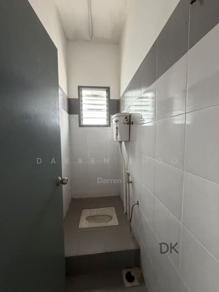 Terrace Factory for Rent in Klang (Selangor) - Darren Khoo - Bathroom - PropertyGuru.com.my