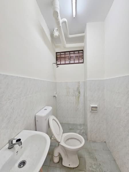 Apartment for Sale at Idaman Senibong - Bess Wong - Bathroom - PropertyGuru.com.my