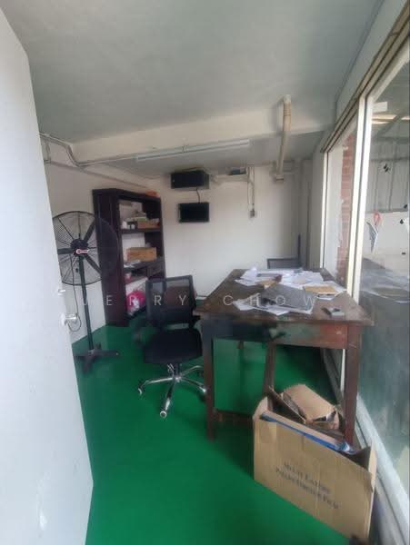 Kilang Berkembar untuk Disewa di Kawasan Perindustrian Pengkalan (Lahat) - Jerry Chow - Study - PropertyGuru.com.my