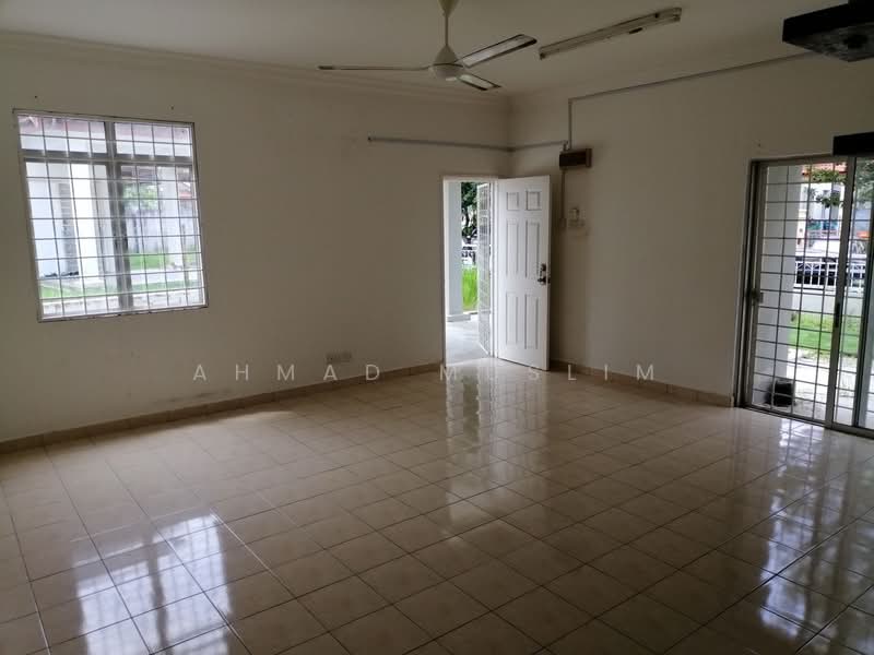 Semi-Detached House for Sale in Puncak Alam (Selangor) - Ahmad Muslim - PropertyGuru.com.my
