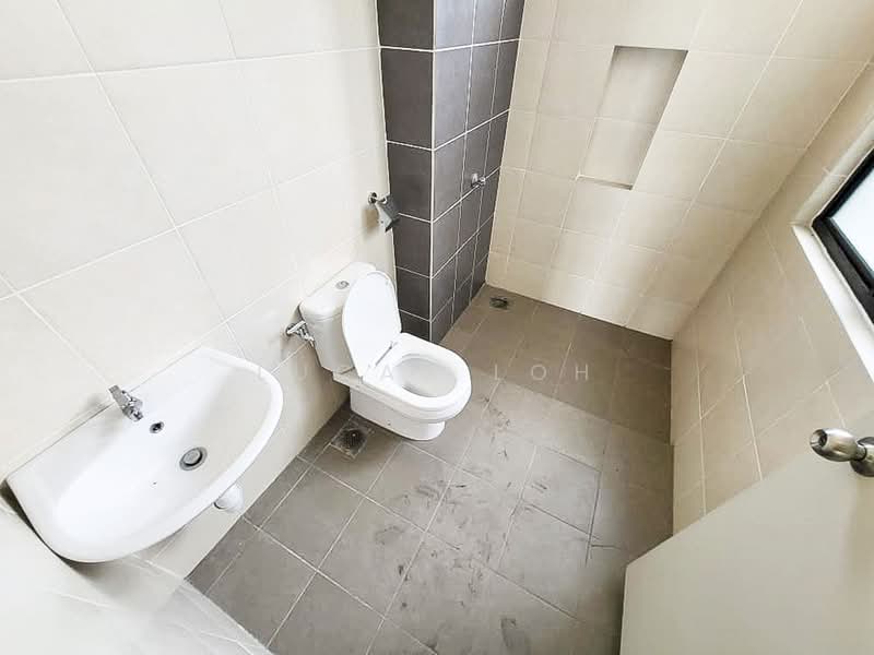 2-storey Terraced House for Sale in Rawang (Selangor) - Lucas Loh - Bathroom - PropertyGuru.com.my