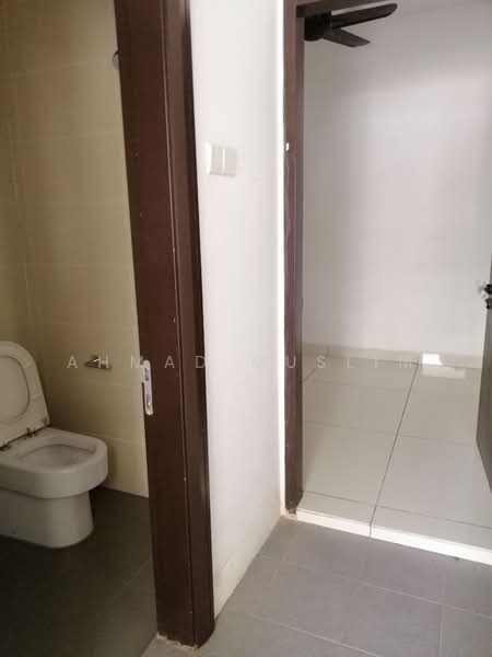 3-storey Terraced House for Sale in Laman Glenmarie (Shah Alam) - Ahmad Muslim - PropertyGuru.com.my