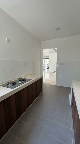 2-storey Terraced House for Sale in Kampung Teluk Panglima Garang (Telok Panglima Garang) - Chris Lee - Kitchen - PropertyGuru.com.my