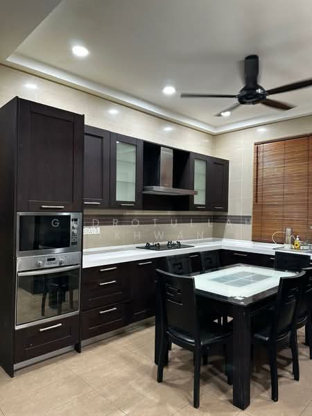 Semi-Detached House for Rent in Kajang (Selangor) - Gudrotullah Ikhwan - Kitchen - PropertyGuru.com.my